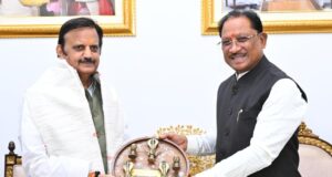 मुख्यमंत्री से मध्यप्रदेश के उपमुख्यमंत्री श्री राजेंद्र शुक्ला ने की सौजन्य मुलाकात