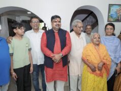 जिला प्रभारी मंत्री गजेन्द्र यादव ने भाजपा नेता आलोक बिंदल के निवास पहुंचकर की सौजन्य भेंट…