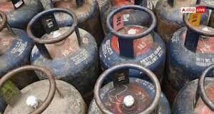 कमर्शियल LPG की कमी पर होटलों और रेस्टोरेंट्स के लिए एडवाइजरी जारी, एसोसिएशन ने कहा – घबराकर जमा न करें सिलेंडर…