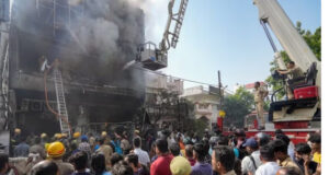 लखनऊ कोचिंग अग्निकांड: 15 छात्रों की मौत से कोहराम; अवैध इमारत सील, मालिक समेत 4 गिरफ्तार…