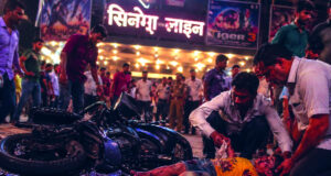 सिनेमा लाइन में तेज रफ्तार बाइक का कहर, मासूम बच्चा गंभीर घायल, राजनांदगांव रिफर…