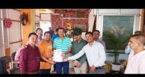 महापौर मधुसूदन यादव से नवयुक्त अधिकारी कर्मचारी कल्याण संघ के प्रतिनिधिमंडल ने की सौजन्य भेंट, कर्मचारियों की 8 सूत्रीय मांगों…