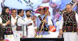 मुख्यमंत्री निवास में धूमधाम से मनाया गया हरेली तिहार: विष्णुदेव साय और डॉ. रमन सिंह पिंक ऑटो में पहुंचे, कृषि औजारों व गौवंश की पूजा…