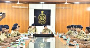 आईजी अजय यादव और एसपी अंकिता शर्मा ने ली राजनांदगांव पुलिस की समीक्षा बैठक, दिए कड़े निर्देश..