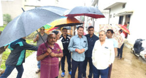 ममता नगर गली नंबर 5 में अतिक्रमण हटवाकर महापौर मधुसूदन ने आवागमन हेतु मार्ग खुलवाया….