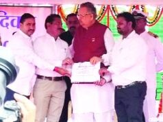 जनसंपर्क में सक्रियता का मिला सम्मान, स्वतंत्रता दिवस समारोह में डॉ. रमन सिंह ने देवेंद्र सोनी की थपथपाई पीठ..