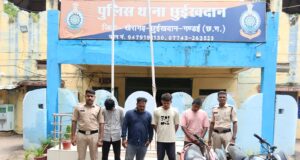 केसीजी पुलिस की बड़ी कार्रवाई: अवैध शराब बेचते 4 आरोपी गिरफ्तार, 119 पौवा शराब और दो मोटरसाइकिल जब्त…