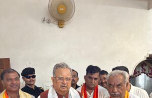 विधानसभा अध्यक्ष डॉ. रमन सिंह एवं पूज्य संत डॉ. युधिष्ठिर लाल जी ने किया दुग्धाभिषेक, वृक्षारोपण एवं सिंधी समाज की मांगों पर हुई चर्चा…
