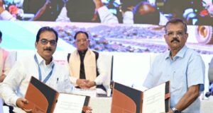 मुख्यमंत्री की मौजूदगी में पंडित रविशंकर शुक्ल विश्वविद्यालय और सीएमडीसी के मध्य हुआ महत्वपूर्ण समझौता