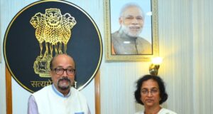 राज्यपाल श्री डेका को लोक सेवा आयोग की अध्यक्ष सुश्री शांडिल्य ने वार्षिक प्रतिवेदन सौंपा