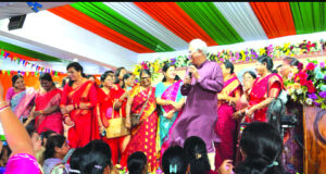 पूर्व मुख्यमंत्री भूपेश बघेल के निवास पर मना तीजा पोरा तिहार, शामिल हुई विधायक हर्षिता स्वामी बघेल…