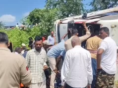 बालोद में दर्दनाक सड़क हादसा: कर्मचारियों से भरी बस पलटी, एक की मौत और 20 से ज्यादा घायल…