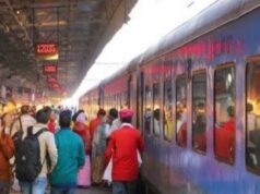ट्रेन में आप भी मोबाइल पर देखते हैं वीडियो या रील तो संभल जाएं, अब लगेगा मोटा जुर्माना, रेलवे ने जारी किया फरमान