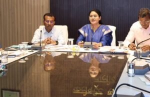 कलेक्टर श्रीमती मिश्रा ने सीएम हेल्पलाइन के स्पेशल क्लोज्ड प्रकरणों में पारदर्शिता के साथ निराकरण करने के दिए निर्देश