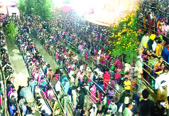 मां पाताल भैरवी सिद्धपीठ बर्फानी आश्रम में 30 हजार से अधिक पीडि़तों को बंटा जड़ी-बूटियुक्त खीर प्रसाद…