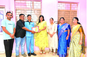 गुजराती स्कूल की छात्रा सिद्धि सेन ने जिला स्तरीय भाषण प्रतियोगिता में लहराया परचम, राज्य स्तर के लिए चयनित…