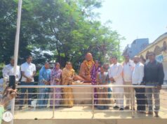 गांधी एवं शास्त्री जयंती पर नगर पंचायत घुमका में श्रद्धांजलि सभा और स्वच्छता अभियान का आयोजन; मरीजों को बांटे गए फल…