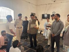 जिला जेल राजनांदगांव का अधिकारियों ने किया त्रैमासिक निरीक्षण, व्यवस्थाओं का लिया जायजा; लंबे समय से बंद बंदियों के लिए दिए त्वरित निर्देश…