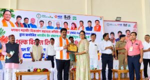 बस्तर में ‘आयरन लेडी’ के रूप में पहचानी जाने वाली उप संचालक वैशाली मरडवार सम्मानित…