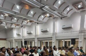 राजनांदगांव में सर्वसमाज की बैठक: मांस विक्रय के लिए स्थान चिह्नित करने और अवैध दुकानों पर कार्रवाई की मांग…