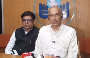निजी मेडिकल कॉलेजों की मनमानी: हॉस्टल और ट्रांसपोर्ट के नाम पर हो रही सालाना 4.5 लाख की अवैध वसूली, पालकों ने स्वास्थ्य सचिव को सौंपा पत्र…